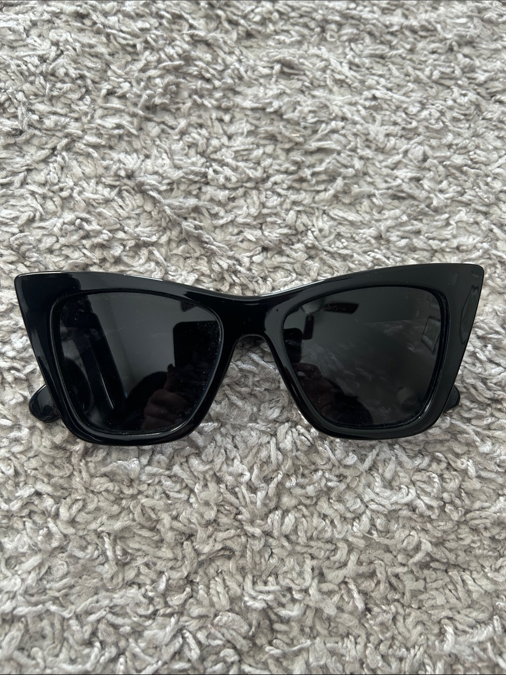 Classic Black Cat-Eye Sunglasses for Women
